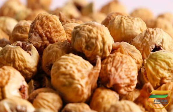 How many dried figs should you eat a day?