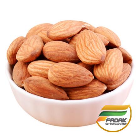 Raw Almonds Fruit in Bulk