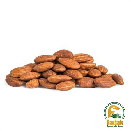 Distinguished Bulk Vendor of Almonds in the Global Market