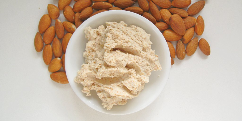 Vegan almond cream