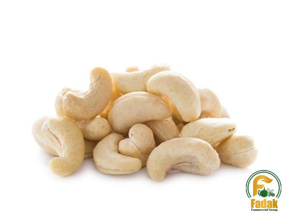 The purchase price of bulk cashews from production to consumption in bulk